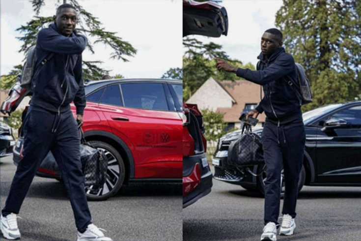 O jogador de futebol profissional francês gasta grandes somas em vilas, carros e luxos valiosos.