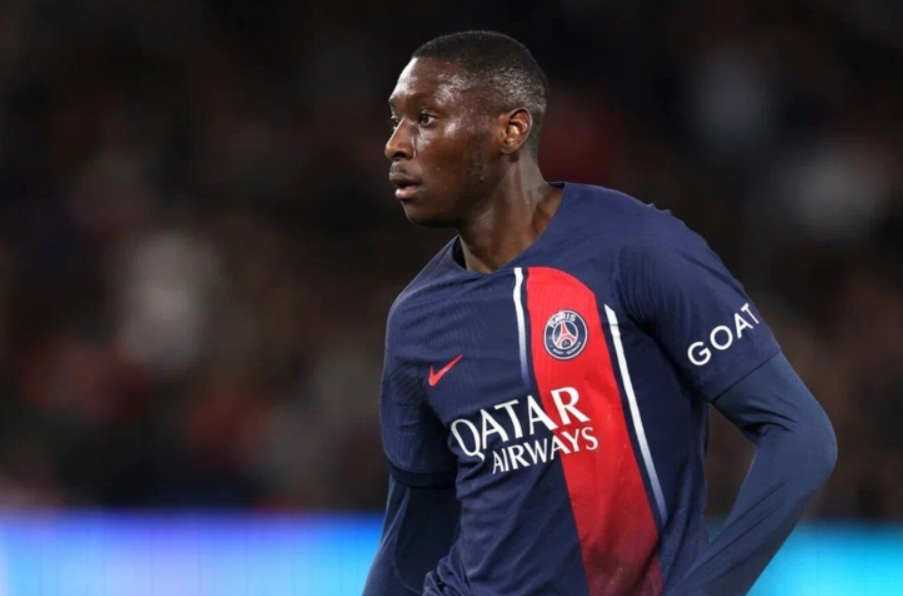 Estratégia de transferência do PSG Kolo Muani e Ramos no radar do Chelsea